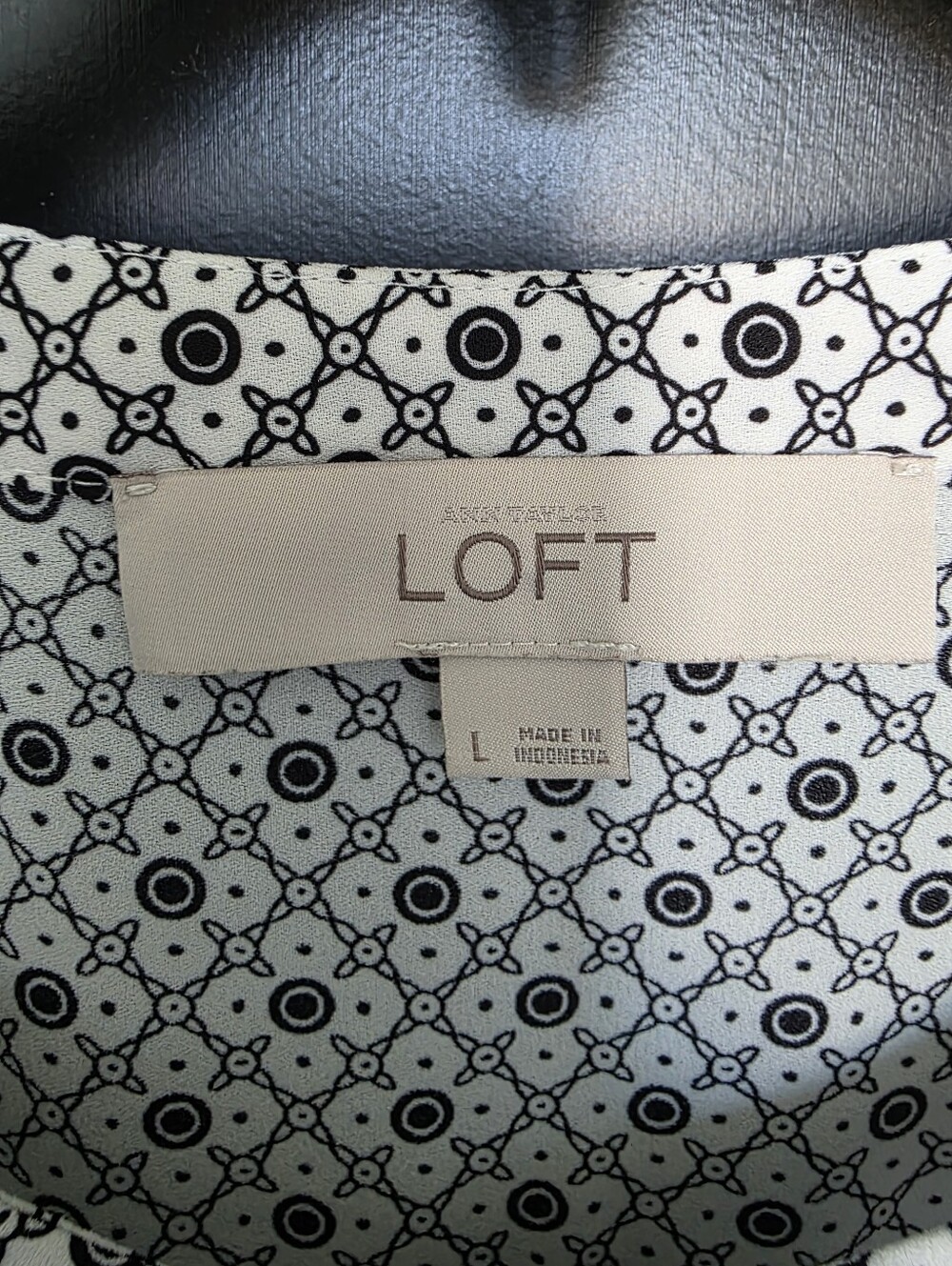 LOFT Black White Geometric Print Henley Blouse Size Large Boho Long Sleeve Tunic - Picture 3 of 10